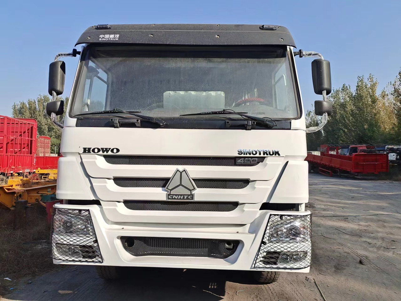 SINOTRUK 400 HOWO Box truck - 등온 트럭 : 사진 3 SINOTRUK 400 HOWO Box truck - 등온 트럭 : 사진 3
