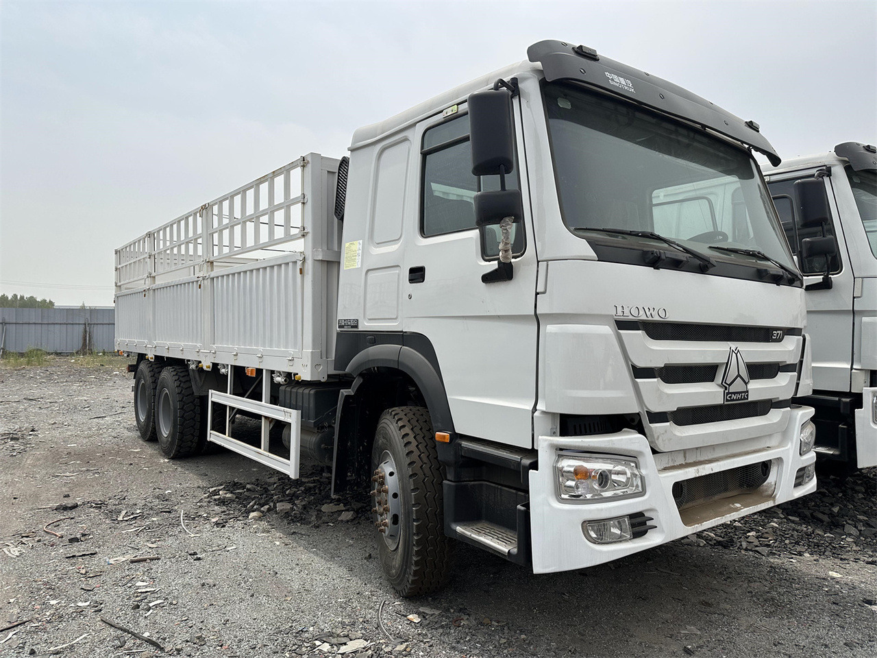 SINOTRUK HOWO 371 Cargo truck - 가축 트럭 : 사진 1 SINOTRUK HOWO 371 Cargo truck - 가축 트럭 : 사진 1