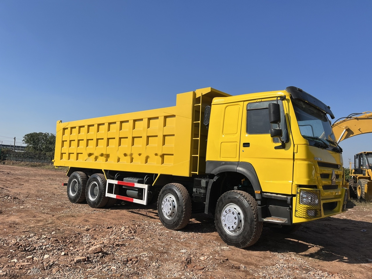 SINOTRUK HOWO 371 Dump Truck 8x4 - 덤프트럭 : 사진 1 SINOTRUK HOWO 371 Dump Truck 8x4 - 덤프트럭 : 사진 1