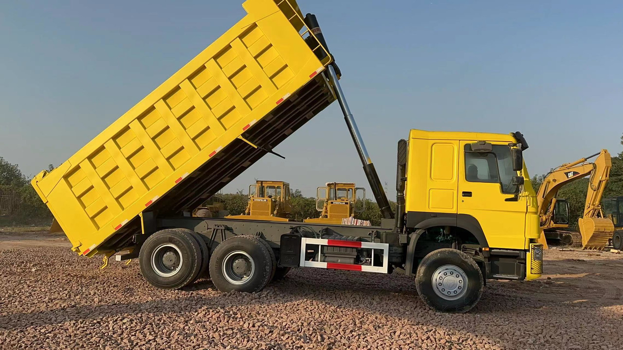 SINOTRUK HOWO 371 Dump Truck - 덤프트럭 : 사진 2 SINOTRUK HOWO 371 Dump Truck - 덤프트럭 : 사진 2