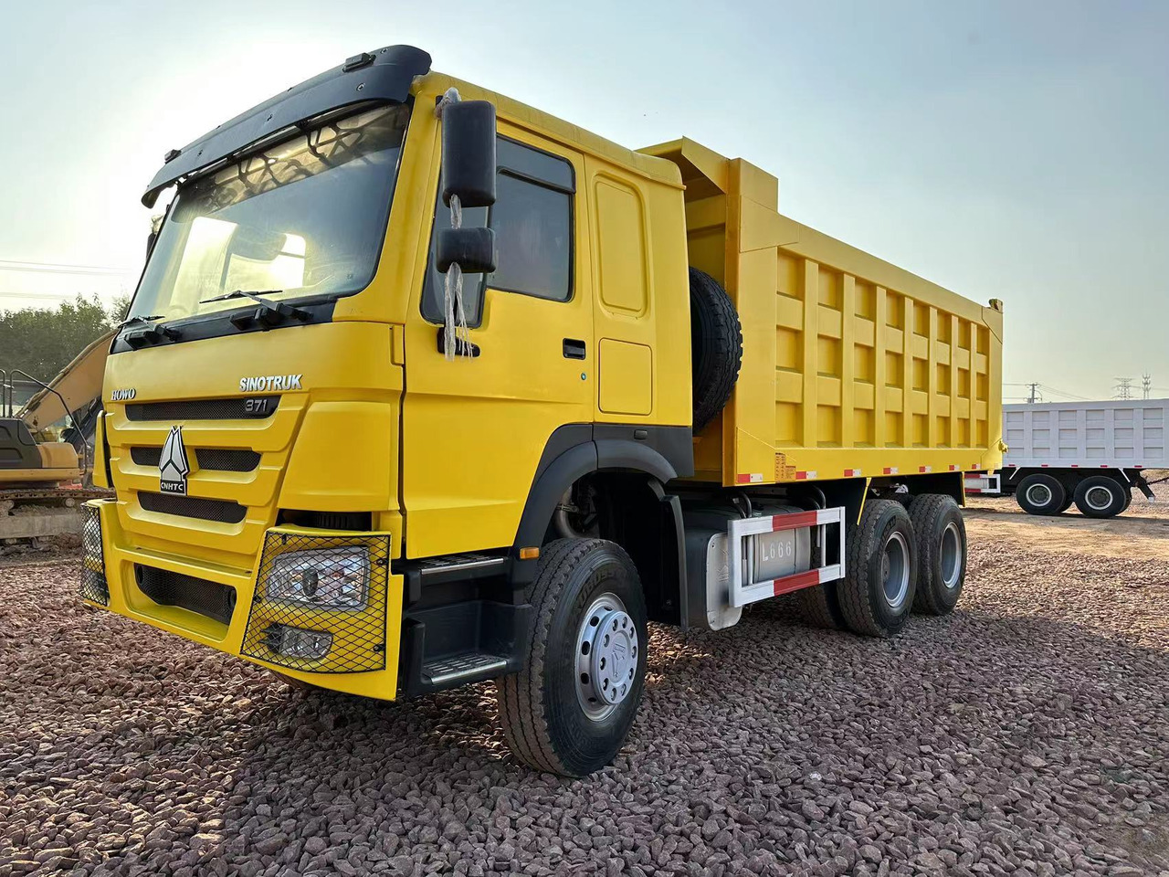 SINOTRUK HOWO 371 Dump Truck - 덤프트럭 : 사진 1 SINOTRUK HOWO 371 Dump Truck - 덤프트럭 : 사진 1