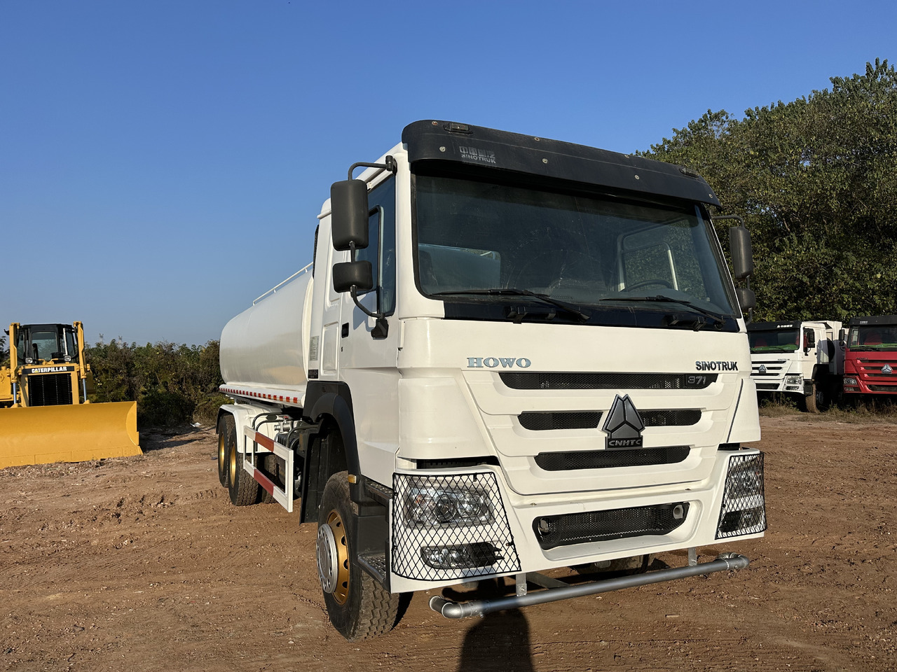 SINOTRUK HOWO 371 Water Tanker Truck - 유조트럭 : 사진 2 SINOTRUK HOWO 371 Water Tanker Truck - 유조트럭 : 사진 2