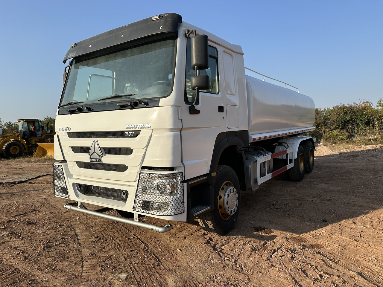 SINOTRUK HOWO 371 Water Tanker Truck - 유조트럭 : 사진 1 SINOTRUK HOWO 371 Water Tanker Truck - 유조트럭 : 사진 1