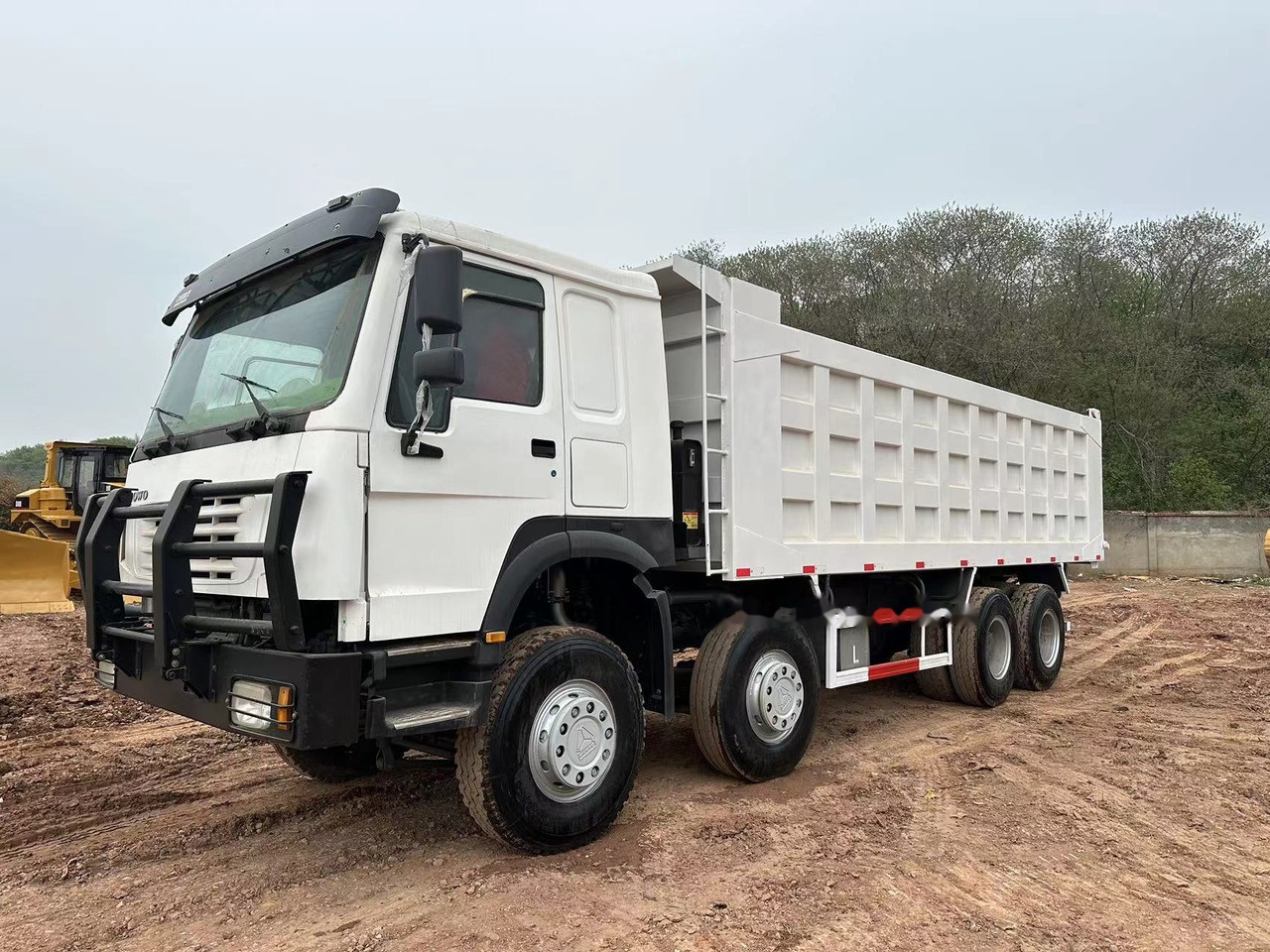 SINOTRUK HOWO 371 with Bumper - 덤프트럭 : 사진 1 SINOTRUK HOWO 371 with Bumper - 덤프트럭 : 사진 1