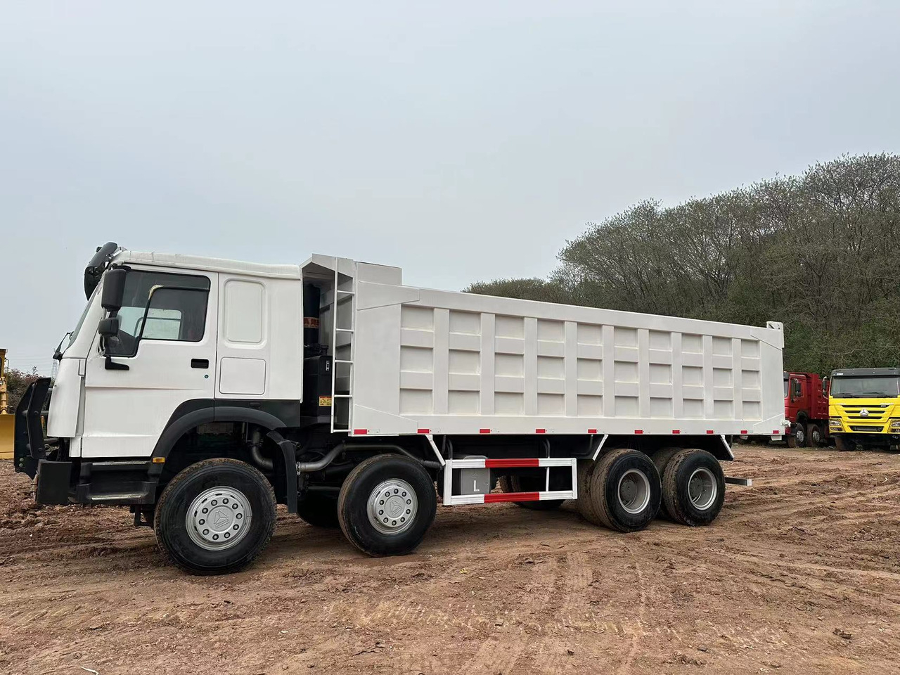 SINOTRUK HOWO 371 with Bumper - 덤프트럭 : 사진 4 SINOTRUK HOWO 371 with Bumper - 덤프트럭 : 사진 4