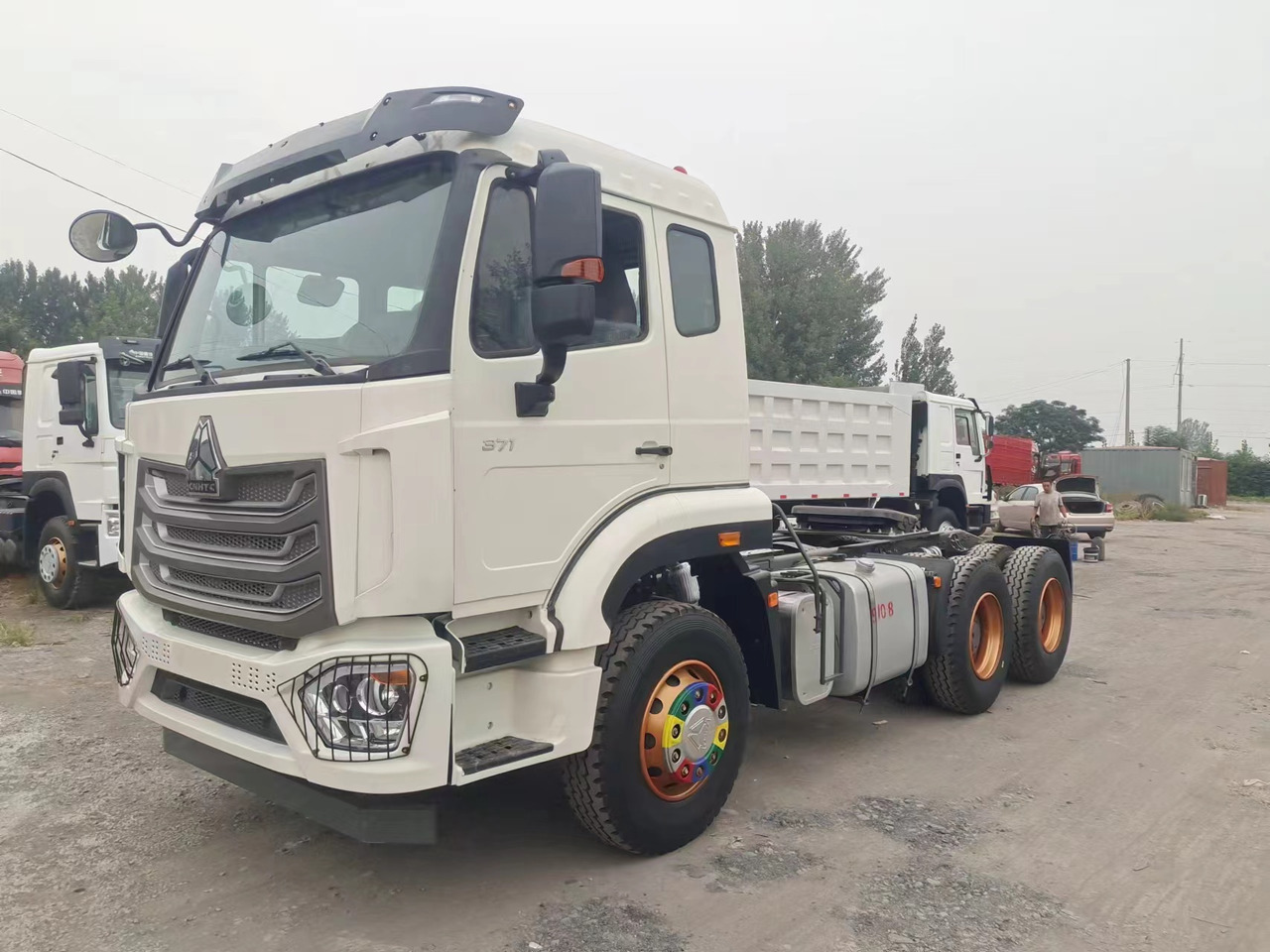 SINOTRUK HOWO 371hp 6X4 Tractor unit - 트랙터 유닛 : 사진 2 SINOTRUK HOWO 371hp 6X4 Tractor unit - 트랙터 유닛 : 사진 2