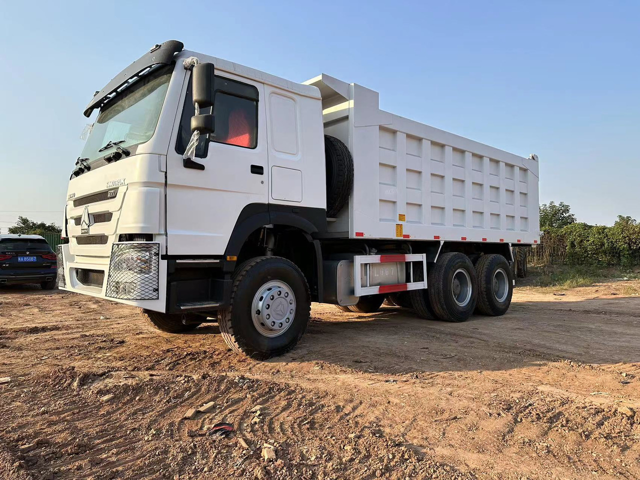 SINOTRUK HOWO 371hp 6x4 - 덤프트럭 : 사진 4 SINOTRUK HOWO 371hp 6x4 - 덤프트럭 : 사진 4