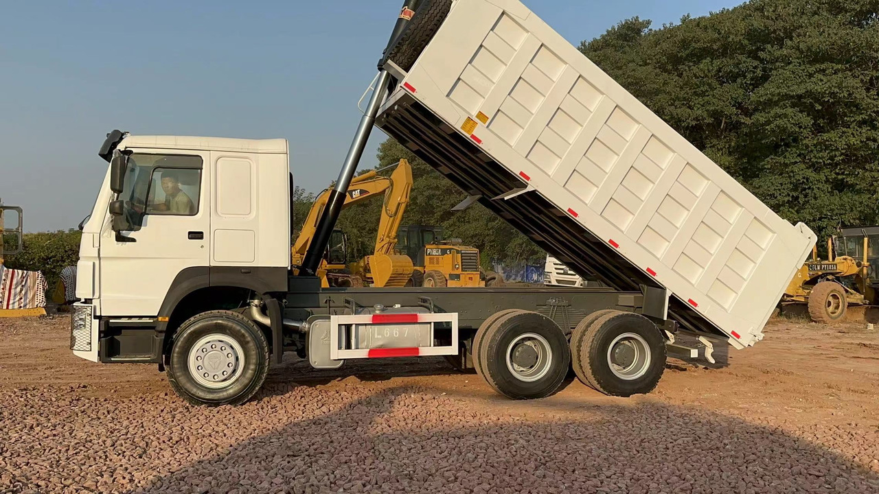 SINOTRUK HOWO 371hp 6x4 - 덤프트럭 : 사진 4 SINOTRUK HOWO 371hp 6x4 - 덤프트럭 : 사진 4