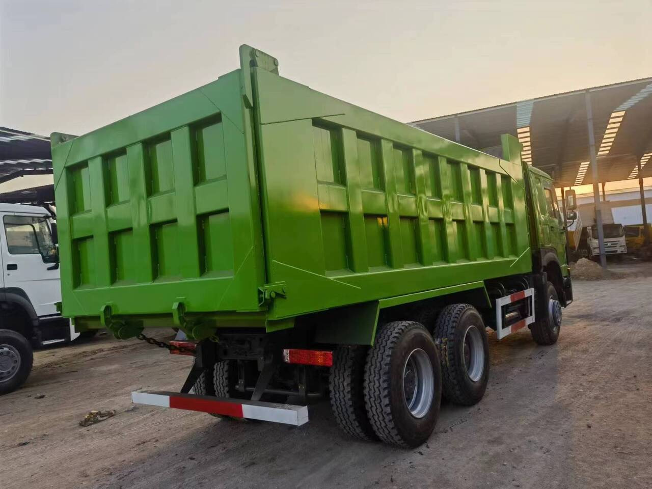 SINOTRUK HOWO 375 - 덤프트럭 : 사진 5 SINOTRUK HOWO 375 - 덤프트럭 : 사진 5