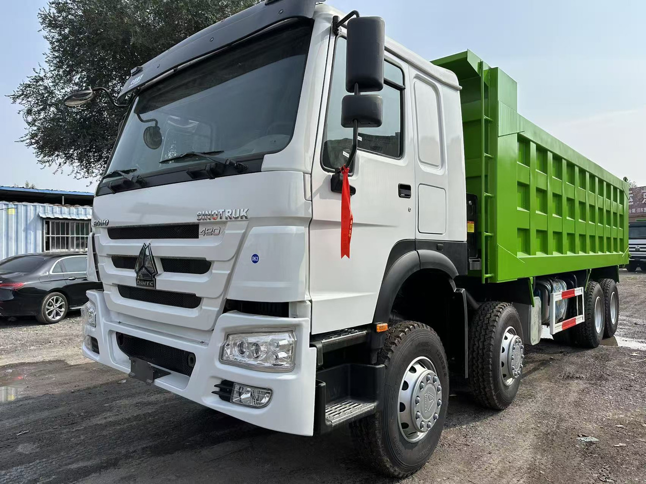SINOTRUK HOWO 420HP 8X4 Tipper Truck - 덤프트럭 : 사진 2 SINOTRUK HOWO 420HP 8X4 Tipper Truck - 덤프트럭 : 사진 2