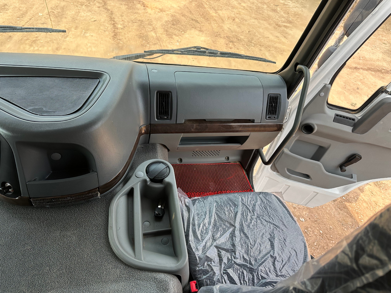 SINOTRUK HOWO Dump truck 371 6x4 - 덤프트럭 : 사진 5 SINOTRUK HOWO Dump truck 371 6x4 - 덤프트럭 : 사진 5