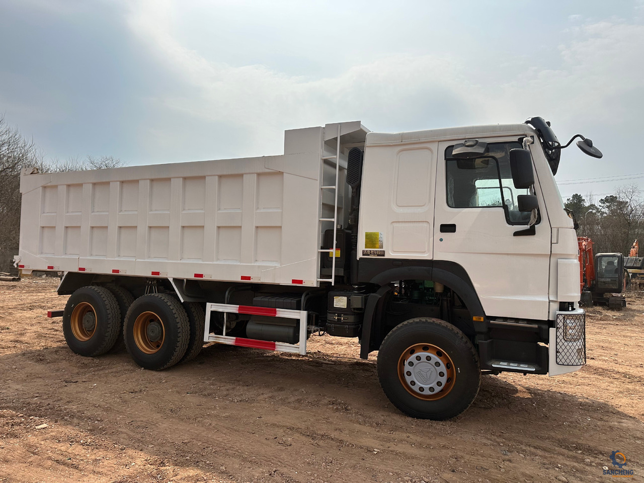 SINOTRUK HOWO Dump truck 371 6x4 - 덤프트럭 : 사진 2 SINOTRUK HOWO Dump truck 371 6x4 - 덤프트럭 : 사진 2