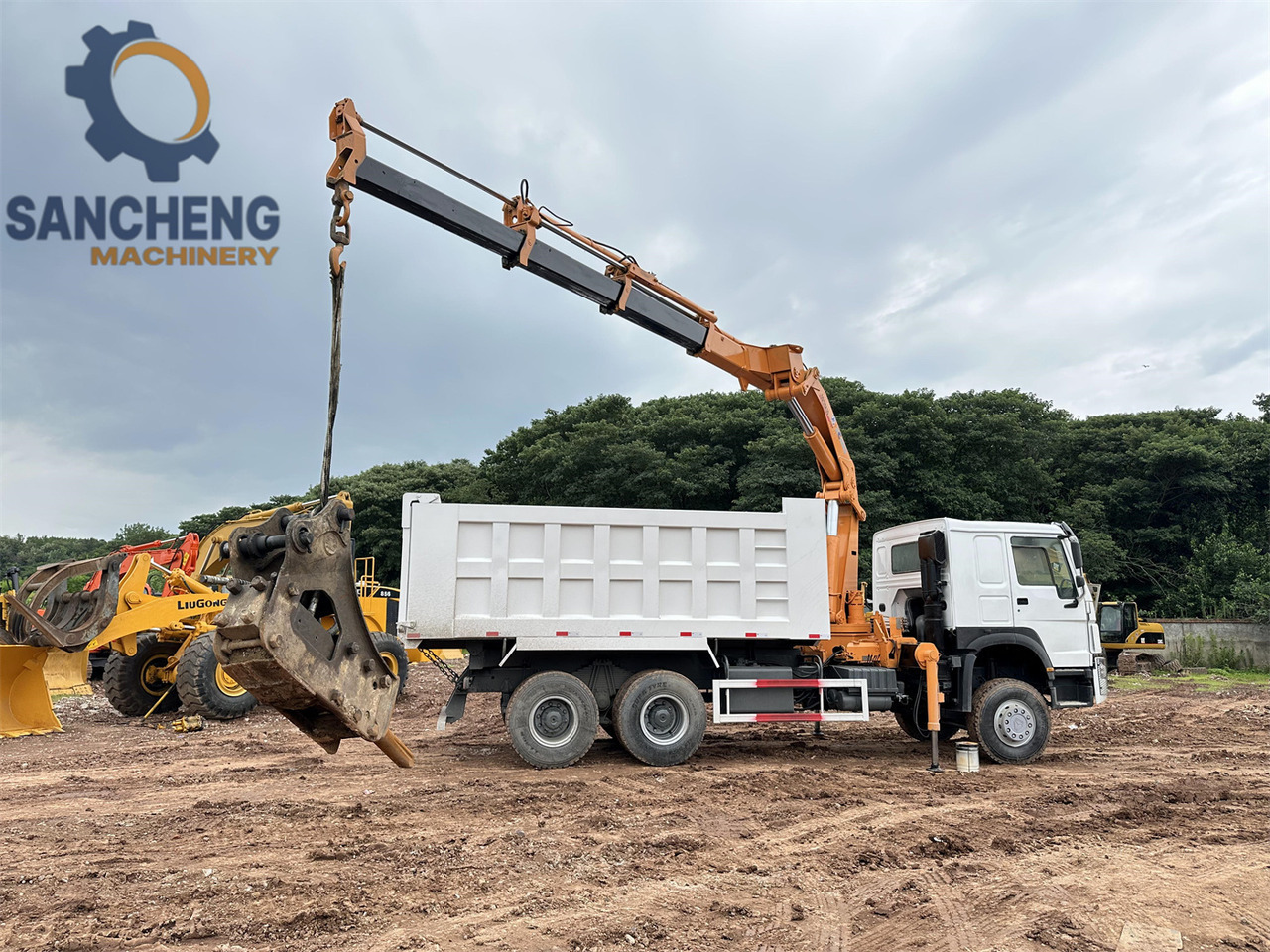 SINOTRUK Howo 371hp 6x4 crane truck - 크레인 트럭 : 사진 4 SINOTRUK Howo 371hp 6x4 crane truck - 크레인 트럭 : 사진 4