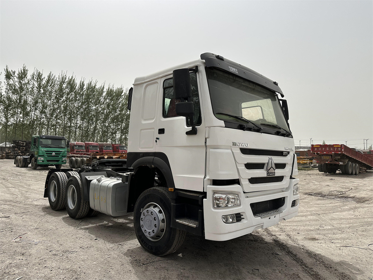 SINOTRUK Howo 371hp Truck Head - 트랙터 유닛 : 사진 1 SINOTRUK Howo 371hp Truck Head - 트랙터 유닛 : 사진 1