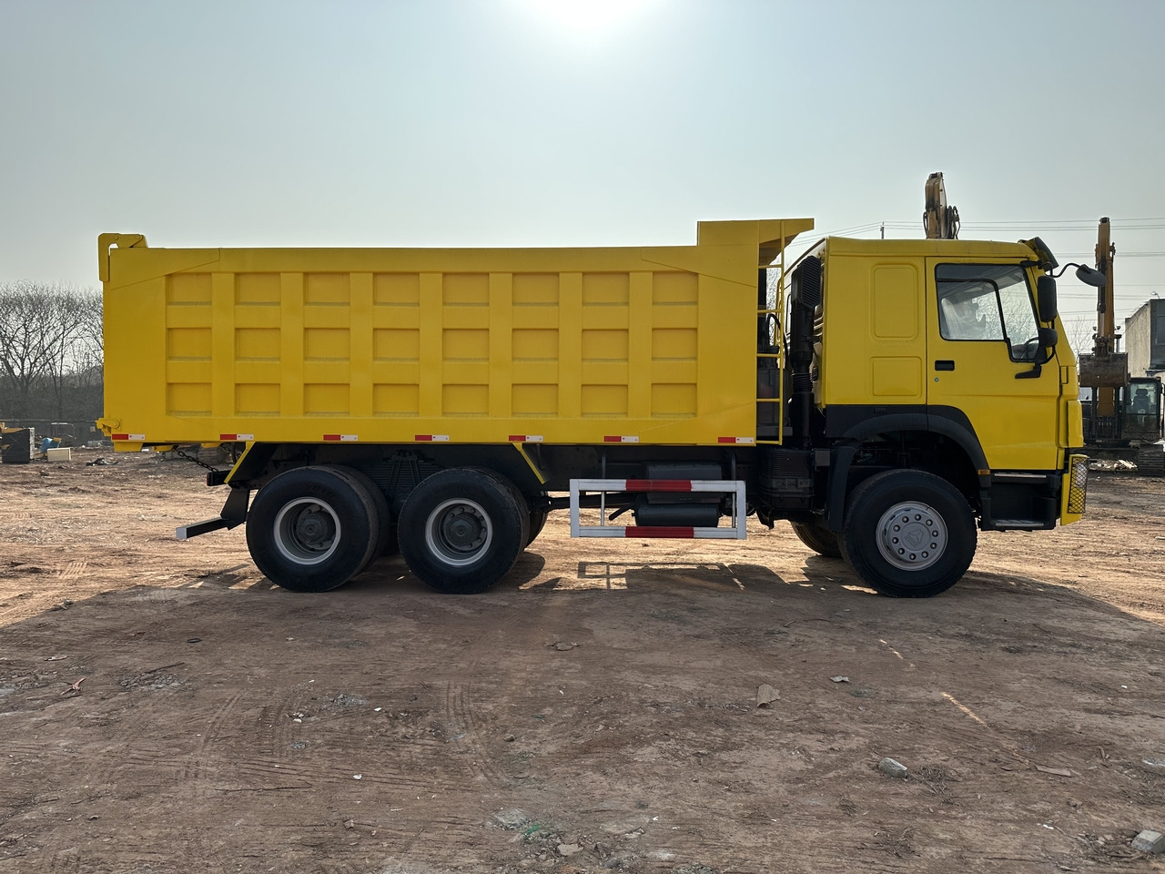 SINOTRUK Howo 6x4 Dump truck 371hp - 덤프트럭 : 사진 4 SINOTRUK Howo 6x4 Dump truck 371hp - 덤프트럭 : 사진 4