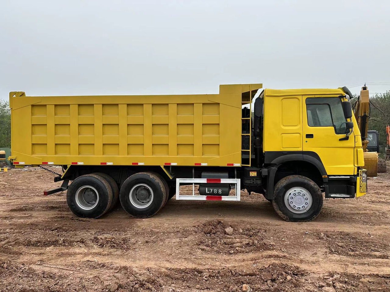 SINOTRUK Howo Dump truck 371 - 덤프트럭 : 사진 1 SINOTRUK Howo Dump truck 371 - 덤프트럭 : 사진 1