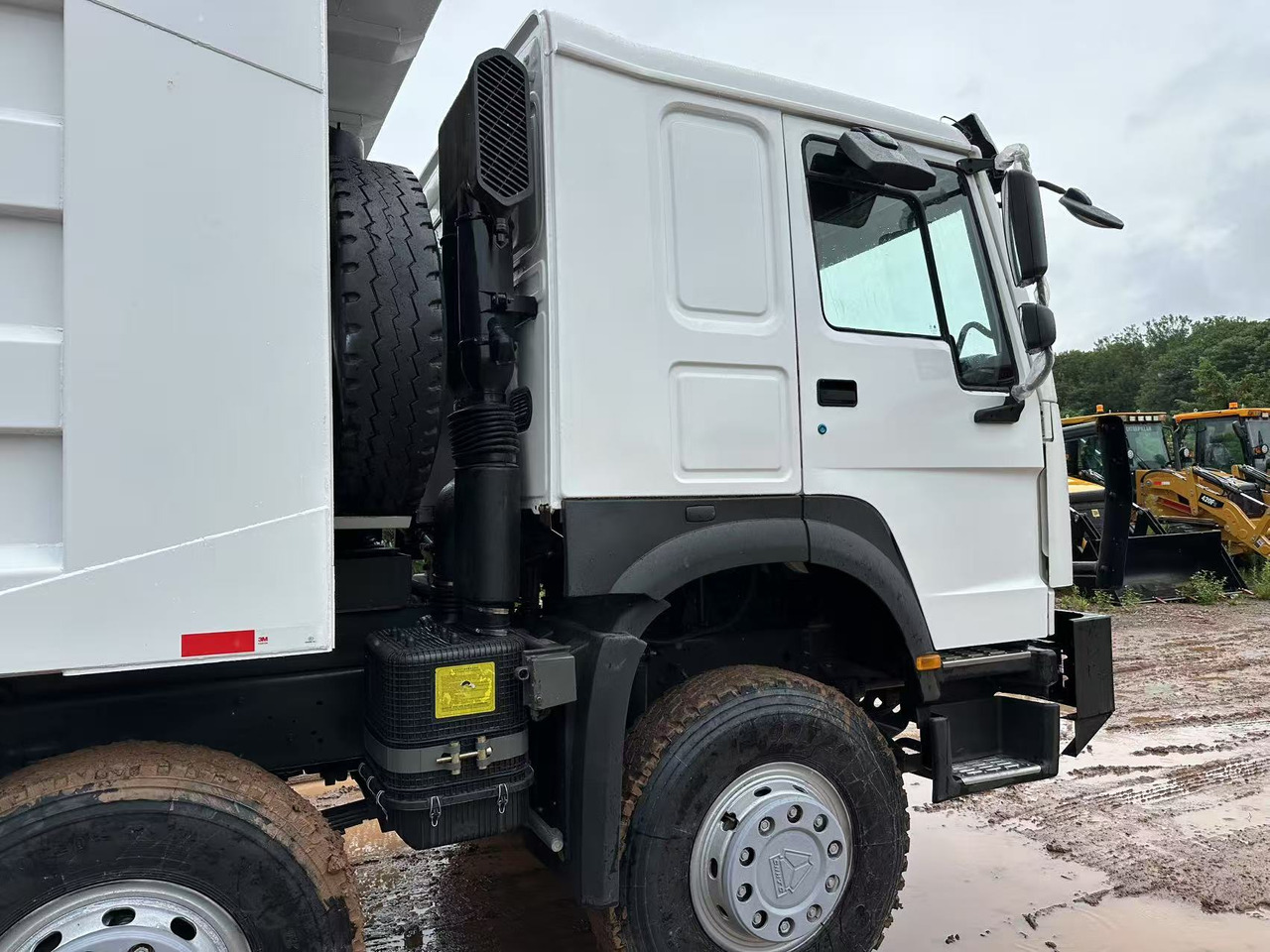 Sinotruk HOWO 371hp 8x4 tipper truck - 덤프트럭 : 사진 5 Sinotruk HOWO 371hp 8x4 tipper truck - 덤프트럭 : 사진 5