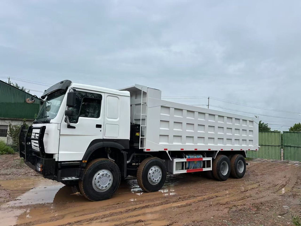 Sinotruk HOWO 371hp 8x4 tipper truck - 덤프트럭 : 사진 4 Sinotruk HOWO 371hp 8x4 tipper truck - 덤프트럭 : 사진 4