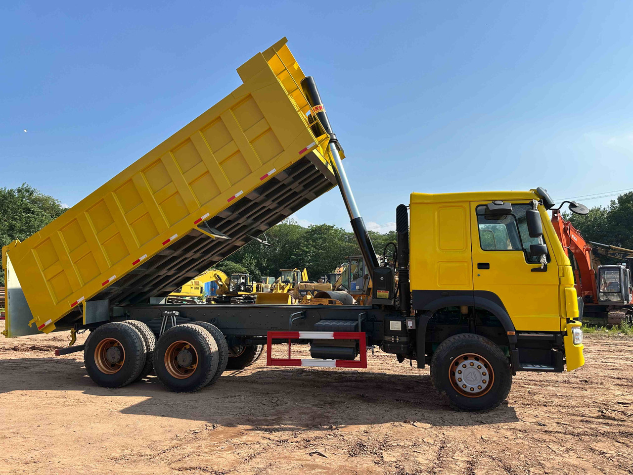 Sinotruk HOWO 400hp 6X4 - 덤프트럭 : 사진 4 Sinotruk HOWO 400hp 6X4 - 덤프트럭 : 사진 4