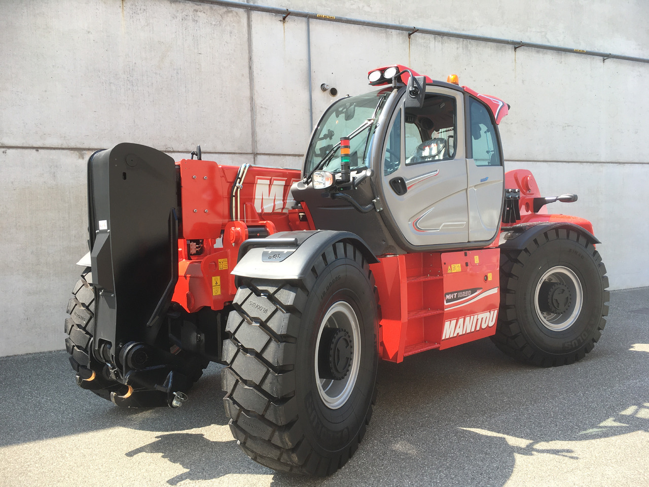 MANITOU MHT 10230 ST4 - 2018 - 텔레스코픽 핸들러 : 사진 1 MANITOU MHT 10230 ST4 - 2018 - 텔레스코픽 핸들러 : 사진 1