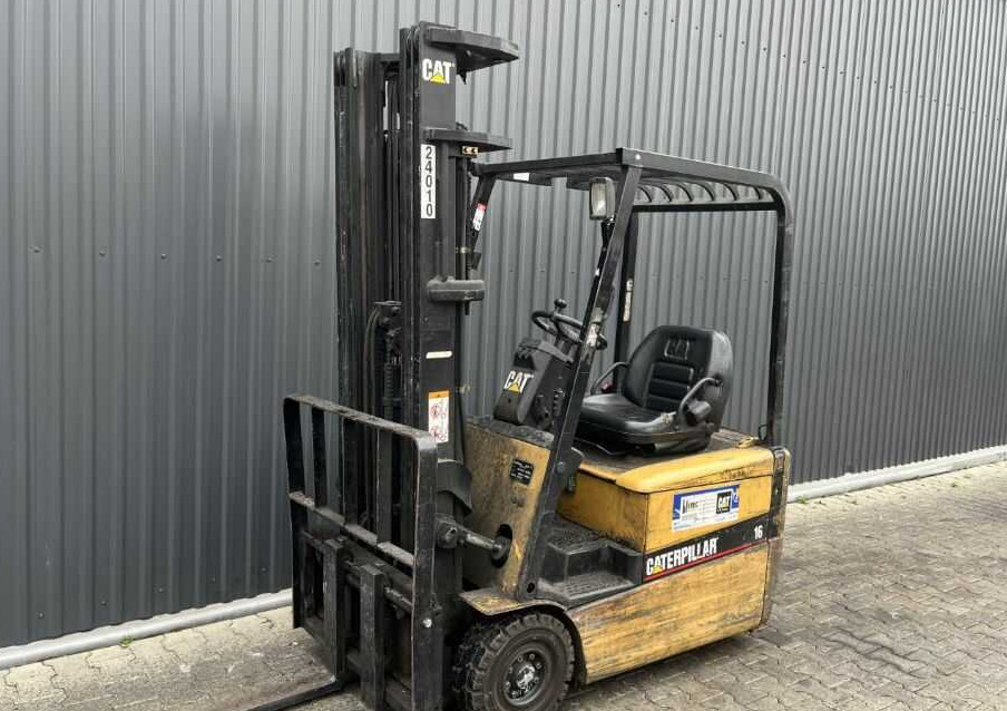 CAT Lift Trucks EP16KT - 전기 지게차 : 사진 1 CAT Lift Trucks EP16KT - 전기 지게차 : 사진 1
