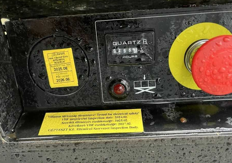 JLG 4045R - 시저 리프트 : 사진 5 JLG 4045R - 시저 리프트 : 사진 5