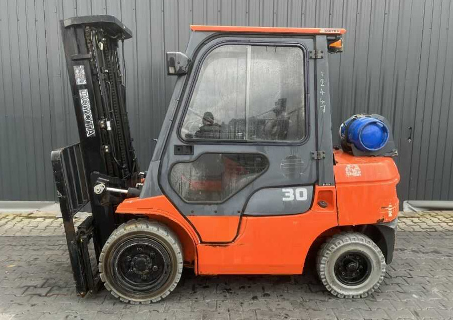 Jungheinrich 7FGF30 - LPG 지게차 : 사진 2 Jungheinrich 7FGF30 - LPG 지게차 : 사진 2