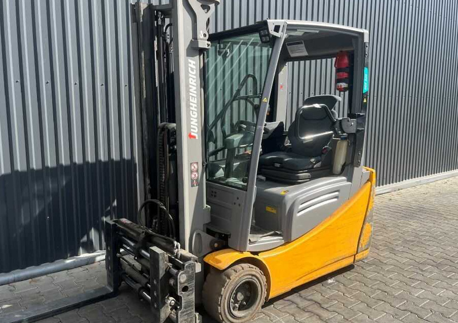 Jungheinrich EFG220 - 전기 지게차 : 사진 1 Jungheinrich EFG220 - 전기 지게차 : 사진 1