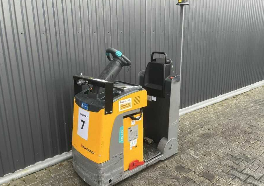 Jungheinrich EZS130 - 견인 트랙터 : 사진 1 Jungheinrich EZS130 - 견인 트랙터 : 사진 1