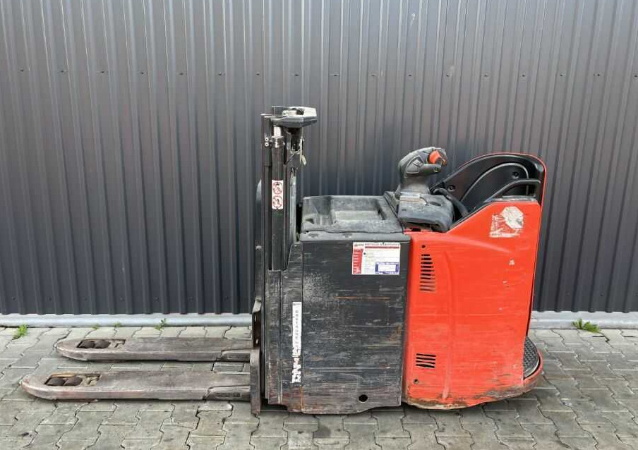 Linde D12SP - 스태커 : 사진 2 Linde D12SP - 스태커 : 사진 2