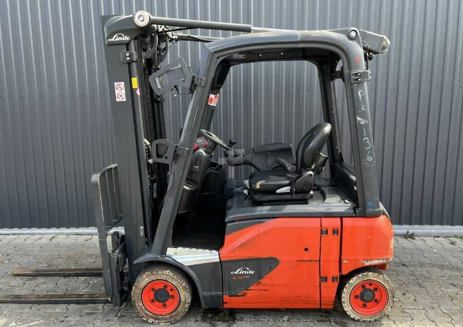 Linde E16P-02 - 전기 지게차 : 사진 2 Linde E16P-02 - 전기 지게차 : 사진 2