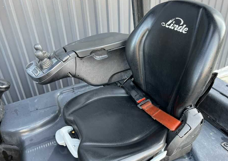 전기 지게차 Linde E18-02 : 사진 9