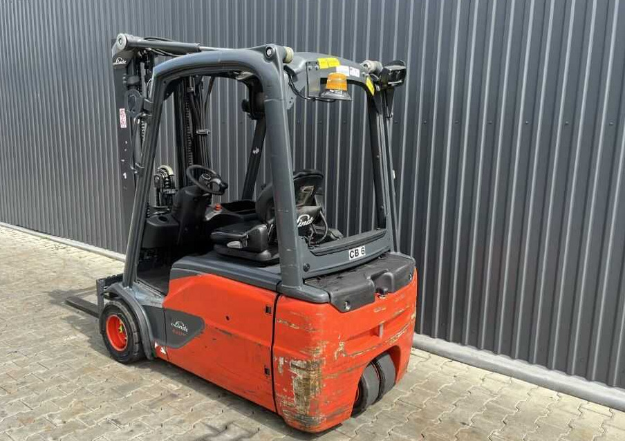 Linde E20L-02 - 전기 지게차 : 사진 3 Linde E20L-02 - 전기 지게차 : 사진 3