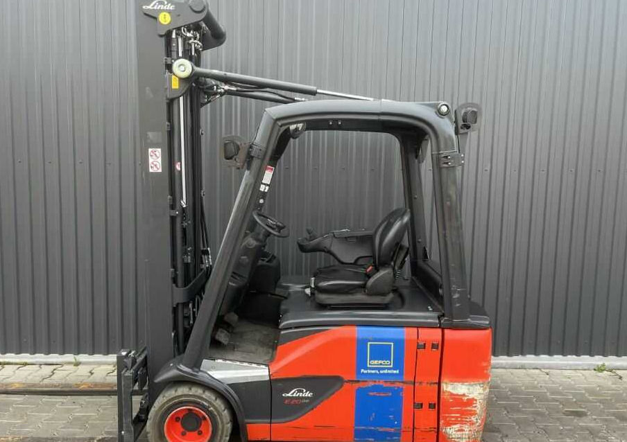 Linde E20L-02 - 전기 지게차 : 사진 2 Linde E20L-02 - 전기 지게차 : 사진 2