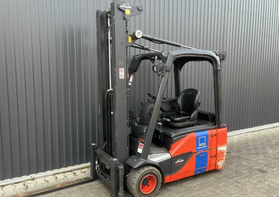 Linde E20L-02 - 전기 지게차 : 사진 1 Linde E20L-02 - 전기 지게차 : 사진 1