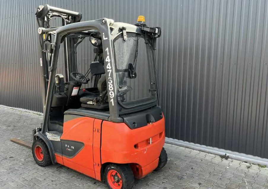 Linde E20PH-02 - 전기 지게차 : 사진 3 Linde E20PH-02 - 전기 지게차 : 사진 3