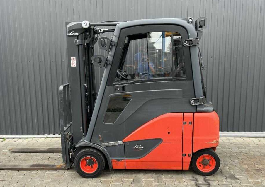 Linde E20PHL-02 - 전기 지게차 : 사진 2 Linde E20PHL-02 - 전기 지게차 : 사진 2