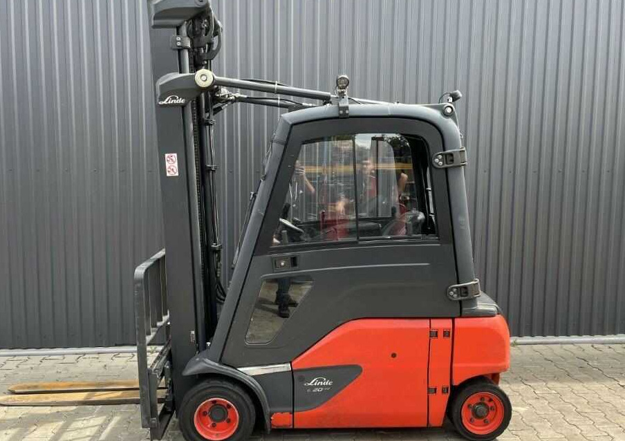 Linde E20PL-02 - 전기 지게차 : 사진 2 Linde E20PL-02 - 전기 지게차 : 사진 2