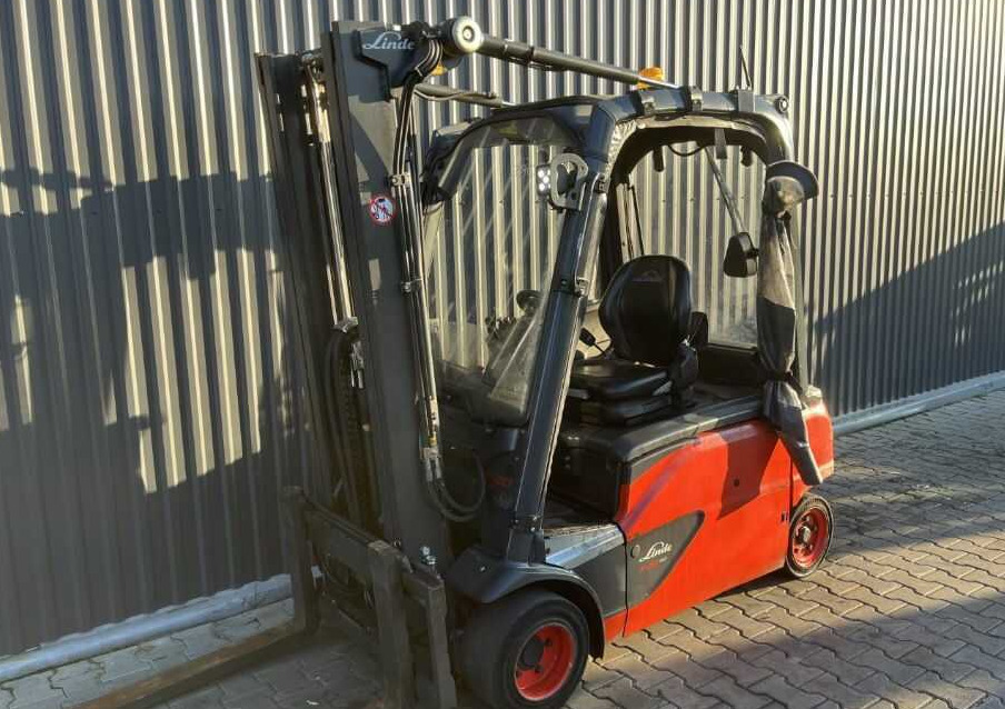 Linde E20PL-02 - 전기 지게차 : 사진 1 Linde E20PL-02 - 전기 지게차 : 사진 1