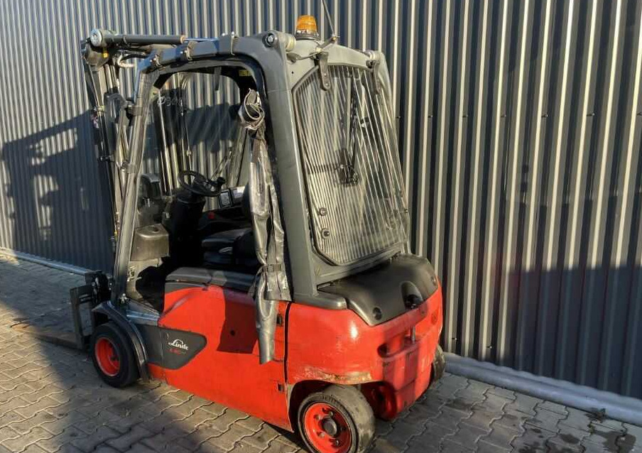 Linde E20PL-02 - 전기 지게차 : 사진 3 Linde E20PL-02 - 전기 지게차 : 사진 3
