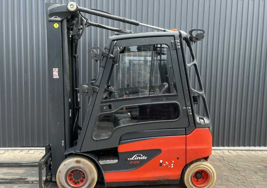 Linde E25-01 - 전기 지게차 : 사진 2 Linde E25-01 - 전기 지게차 : 사진 2