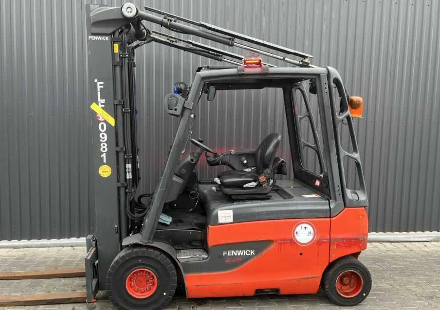 Linde E25L-01 - 전기 지게차 : 사진 2 Linde E25L-01 - 전기 지게차 : 사진 2