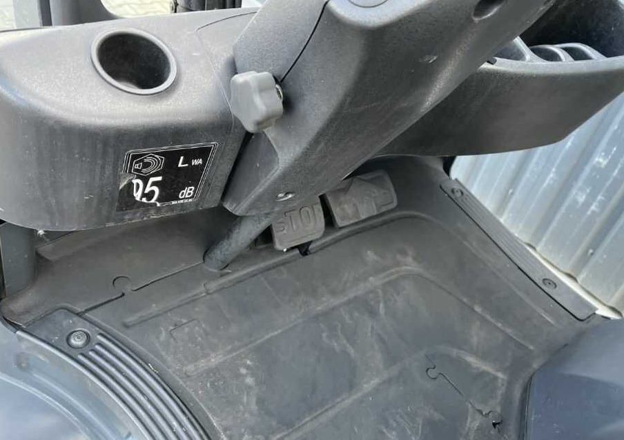 LPG 지게차 Linde H14T-01 : 사진 8