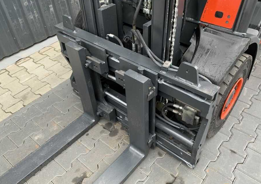 Linde H30D-01 - 디젤 지게차 : 사진 1 Linde H30D-01 - 디젤 지게차 : 사진 1