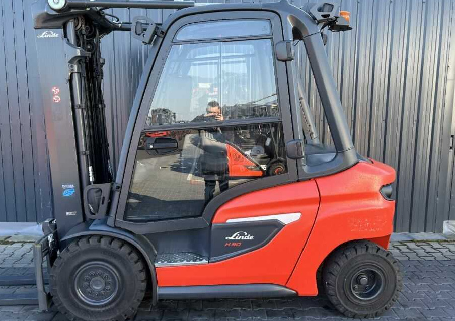 Linde H30D-01 - 디젤 지게차 : 사진 2 Linde H30D-01 - 디젤 지게차 : 사진 2