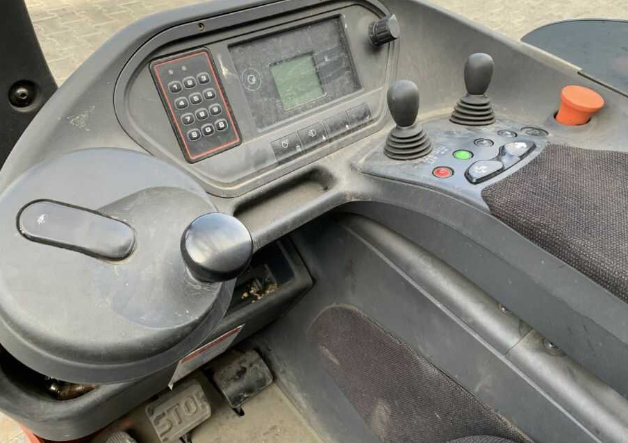Linde R14HD-01 - 리치 트럭 : 사진 5 Linde R14HD-01 - 리치 트럭 : 사진 5