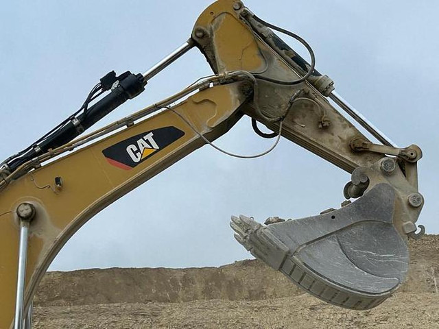 Caterpillar 374 LME - 크롤러 굴삭기 : 사진 3 Caterpillar 374 LME - 크롤러 굴삭기 : 사진 3