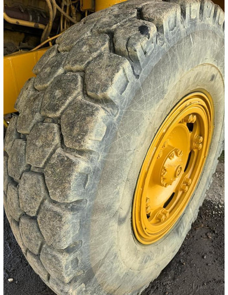 Caterpillar 771D - 덤프 : 사진 5 Caterpillar 771D - 덤프 : 사진 5