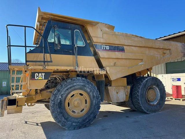 Caterpillar 771D - 덤프 : 사진 3 Caterpillar 771D - 덤프 : 사진 3