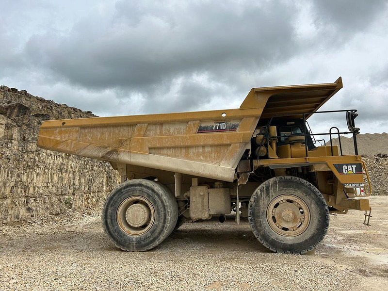 Caterpillar 771D - 덤프 : 사진 3 Caterpillar 771D - 덤프 : 사진 3